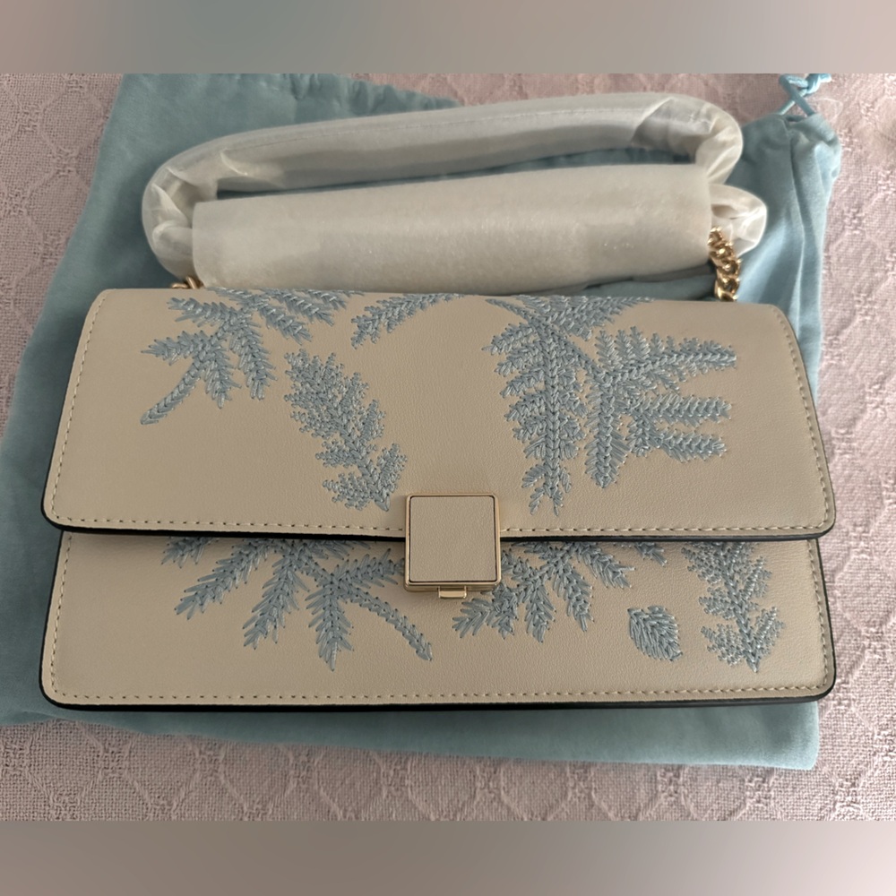 NWT Tiffany & Fred Small Wallet on Chain White leather bag with Blue motif